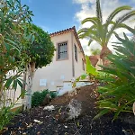 Дом отдыха Exclusive Oceanfront With Pool & Golf Views Сан Мигель