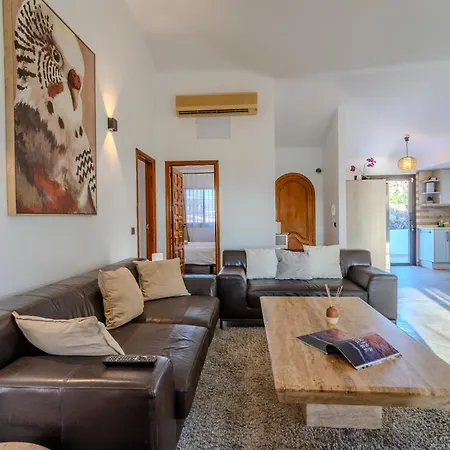 Oceanfront - Amarilla Breeze Ferienhaus *