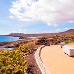 Nyaraló Exclusive Oceanfront With Pool & Golf Views San Miguel de Abona