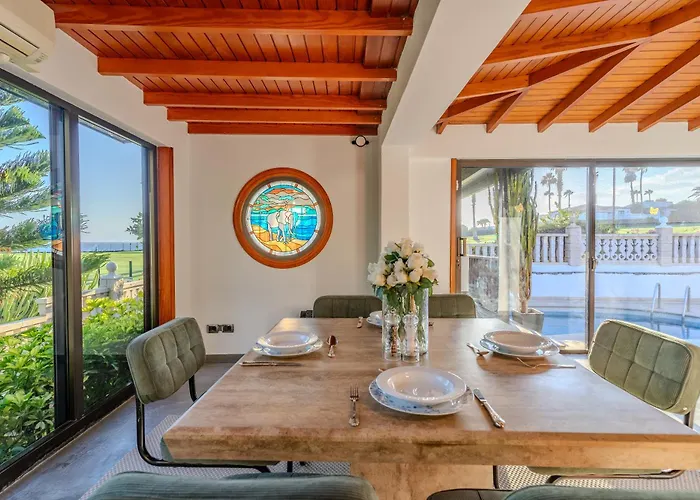 Oceanfront - Amarilla Breeze