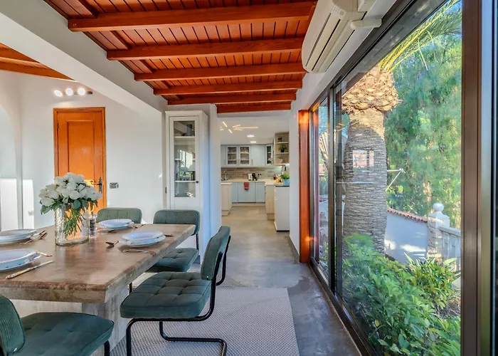 Dom wakacyjny Oceanfront - Amarilla Breeze